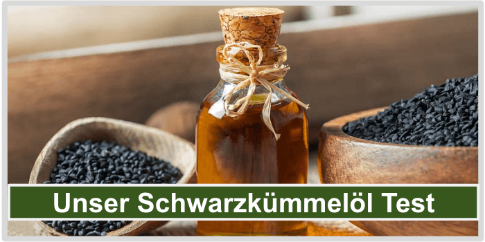 Schwarzkümmelprodukte auf einem Tisch Schwarzkuemmel Oel Test Bild