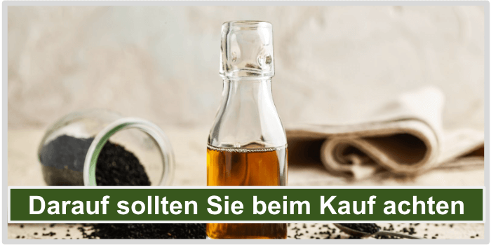 Schwarzkümmelsamen und Öl auf einem Tisch Schwarzkuemmel Oel Vergleich Kauf